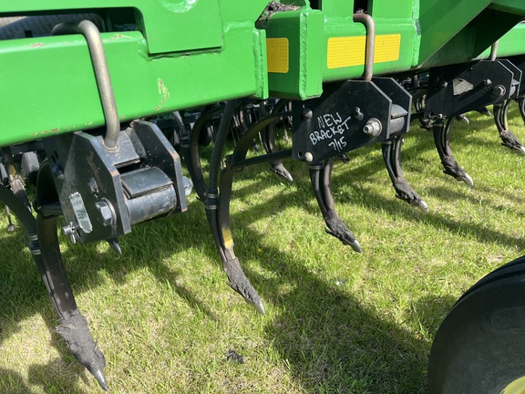 2001 John Deere 1820 Air Seeder