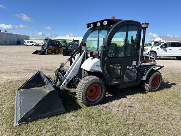 2017 Bobcat 5610 Tractor Compact