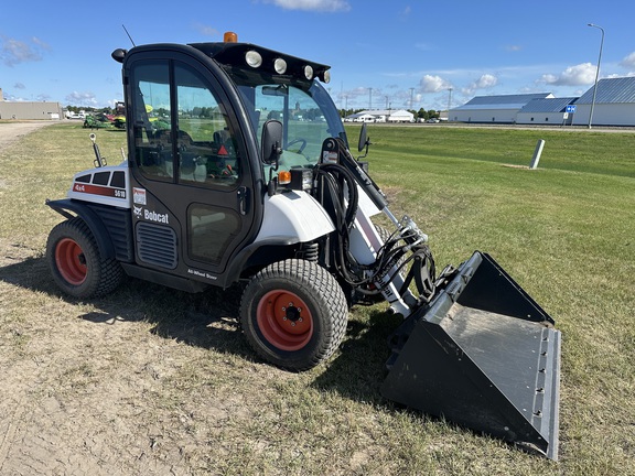 2017 Bobcat 5610 Tractor Compact