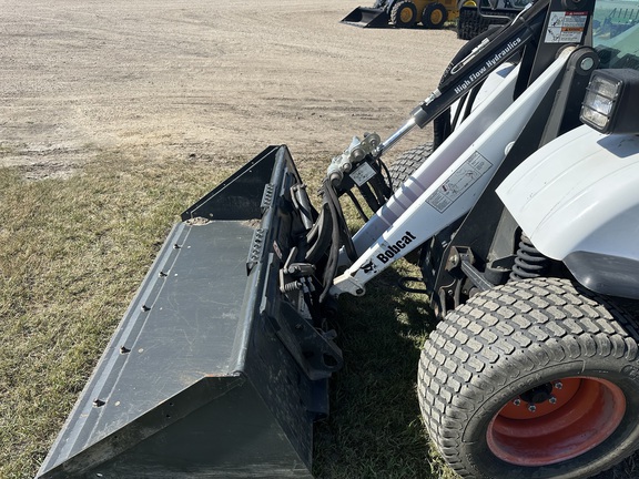 2017 Bobcat 5610 Tractor Compact