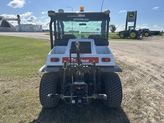 2017 Bobcat 5610 Tractor Compact