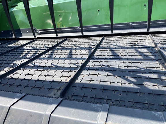 2022 John Deere HD45F Header Combine