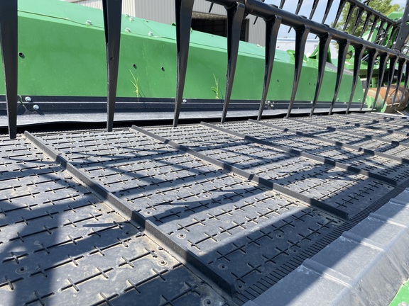 2022 John Deere HD45F Header Combine