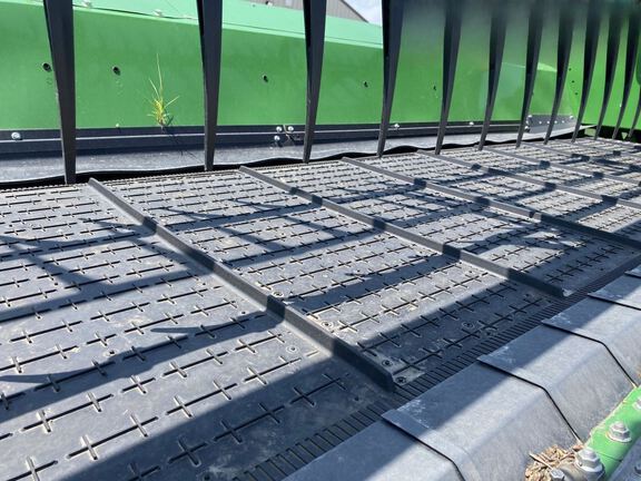 2022 John Deere HD45F Header Combine