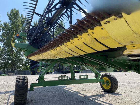 2022 John Deere HD45F Header Combine