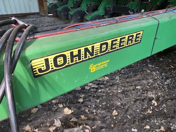 1998 John Deere 1750 Planter