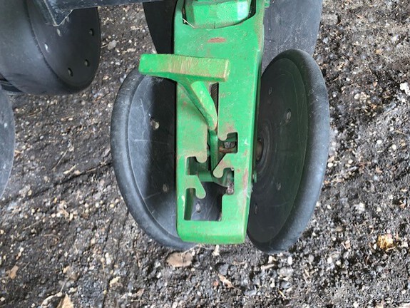 1998 John Deere 1750 Planter