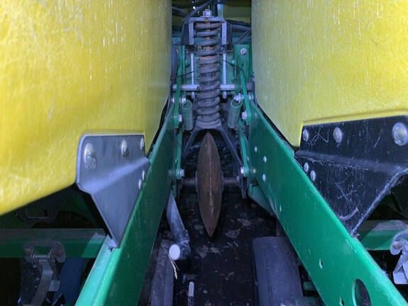 1998 John Deere 1750 Planter