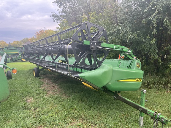 2008 John Deere 936D Header Combine