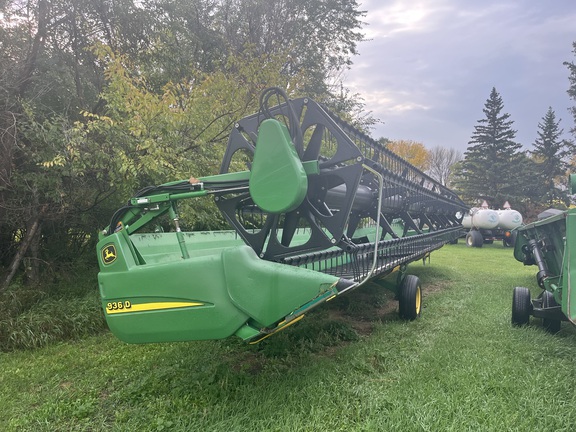 2008 John Deere 936D Header Combine