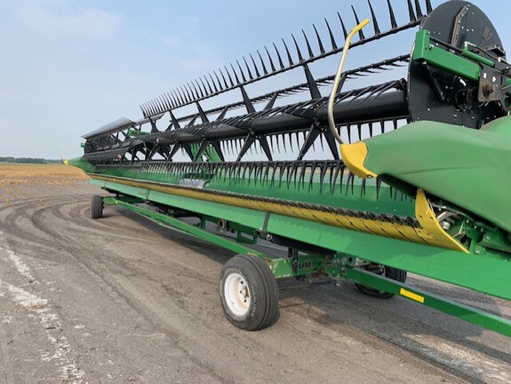 2018 John Deere 645FD Header Combine