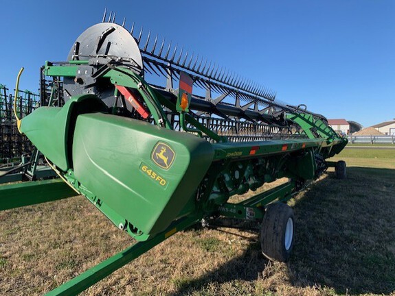 2018 John Deere 645FD Header Combine