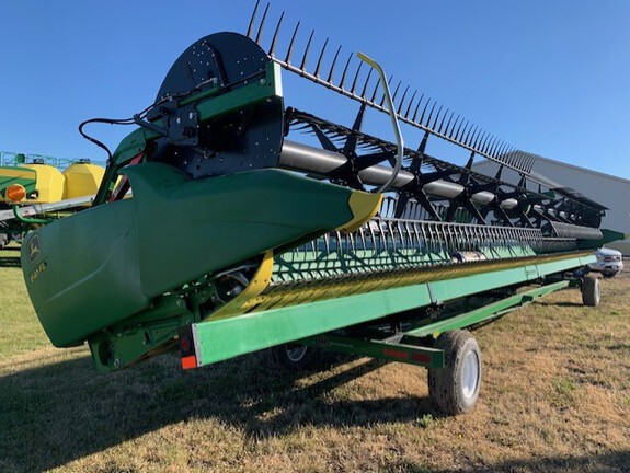 2018 John Deere 645FD Header Combine