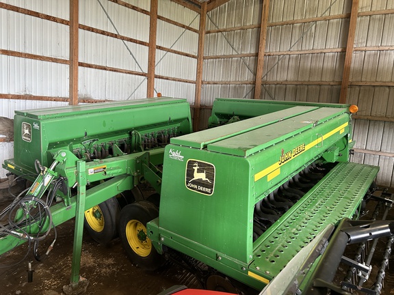 2001 John Deere 455 Drill