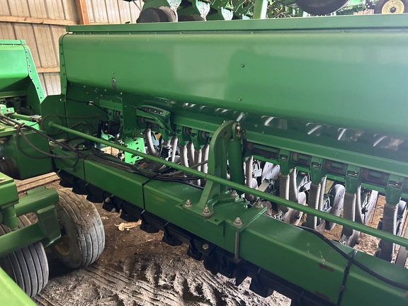 2001 John Deere 455 Drill