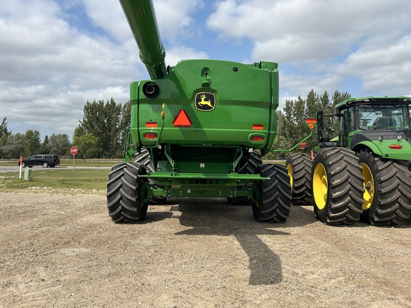 2024 John Deere S780 Combine