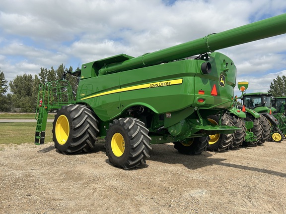 2024 John Deere S780 Combine