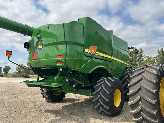 2024 John Deere S780 Combine