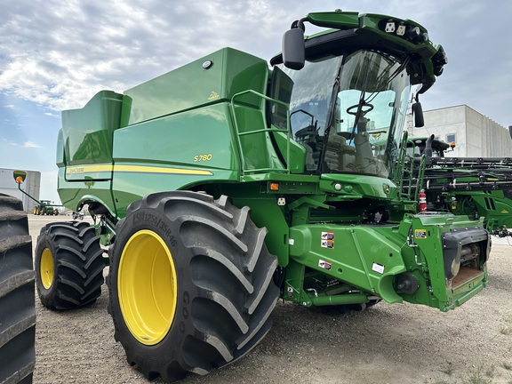 2024 John Deere S780 Combine