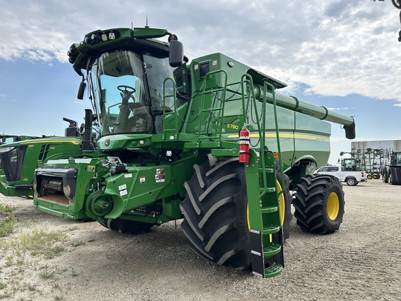 2024 John Deere S780 Combine