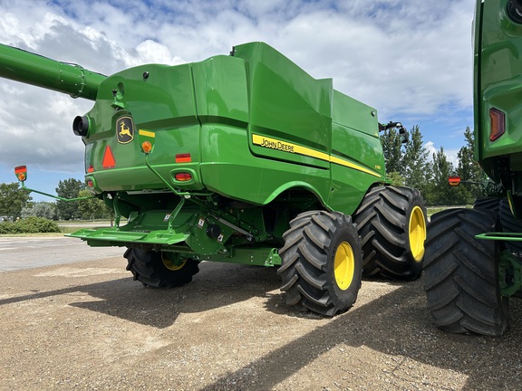 2024 John Deere S780 Combine