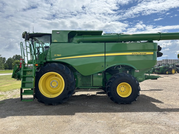 2024 John Deere S780 Combine