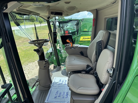 2024 John Deere S780 Combine