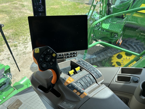 2024 John Deere S780 Combine