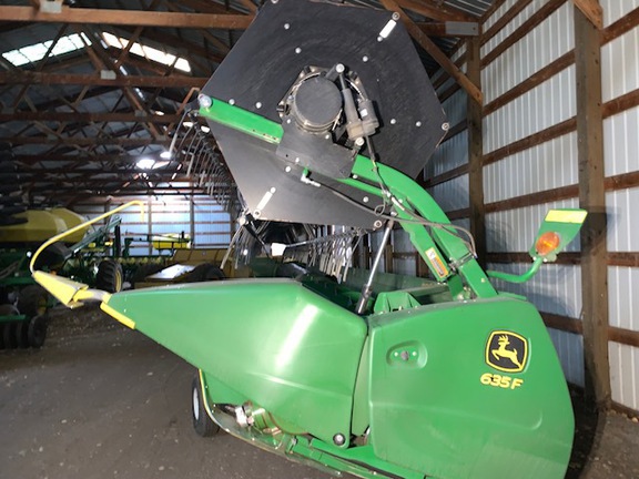 2013 John Deere 635F Header Combine