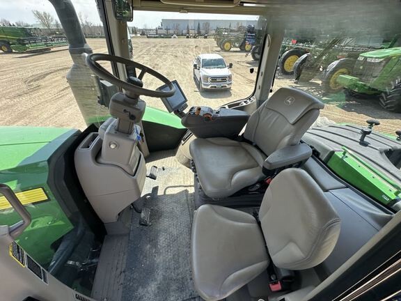 2021 John Deere 9520RX Tractor Rubber Track