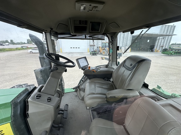 2023 John Deere 8R 370 Tractor