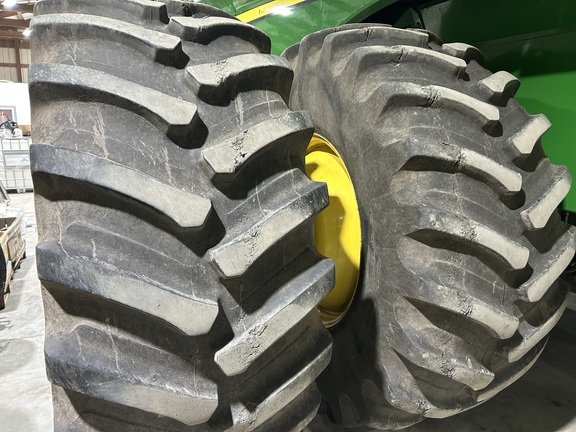 2014 John Deere S690 Combine