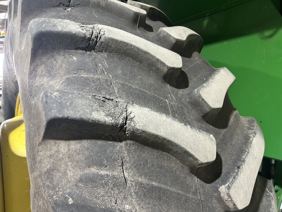 2014 John Deere S690 Combine