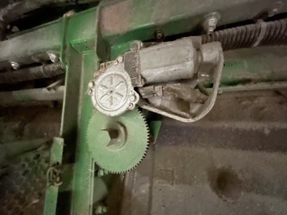 2014 John Deere S690 Combine