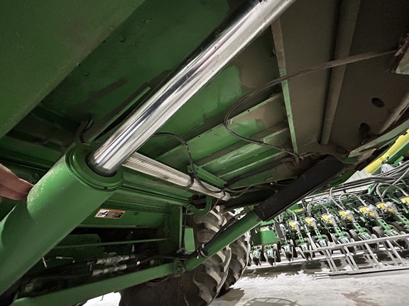 2014 John Deere S690 Combine