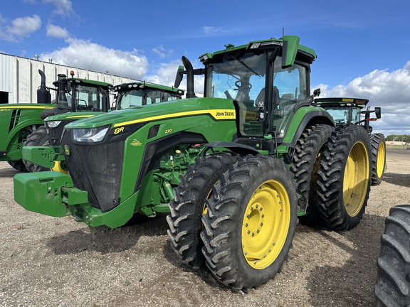 2022 John Deere 8R 230 Tractor