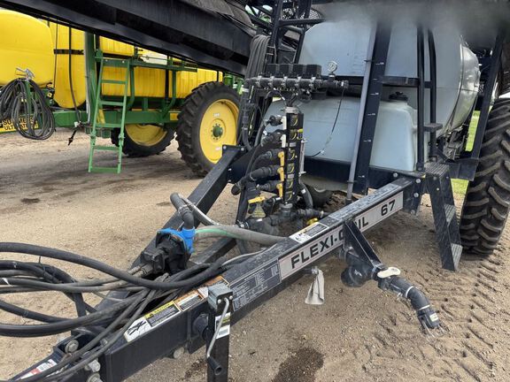 2001 Flexi-Coil S67 Sprayer/High Clearance
