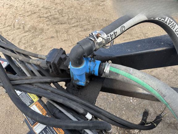 2001 Flexi-Coil S67 Sprayer/High Clearance