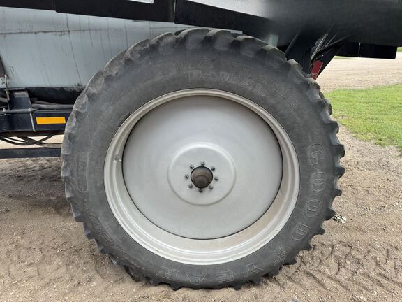 2001 Flexi-Coil S67 Sprayer/High Clearance