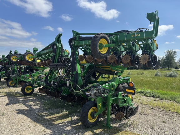 2025 John Deere DR24 Tree Planter