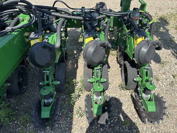 2025 John Deere DR24 Tree Planter