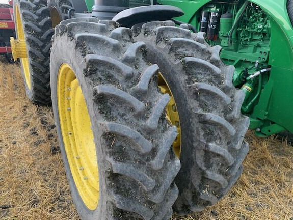 2017 John Deere 8370R Tractor