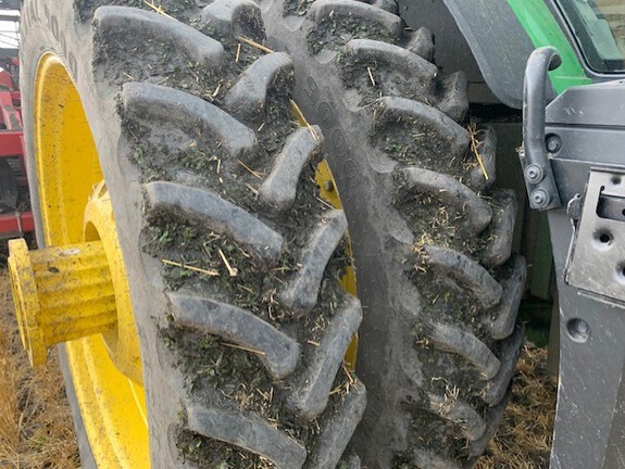 2017 John Deere 8370R Tractor