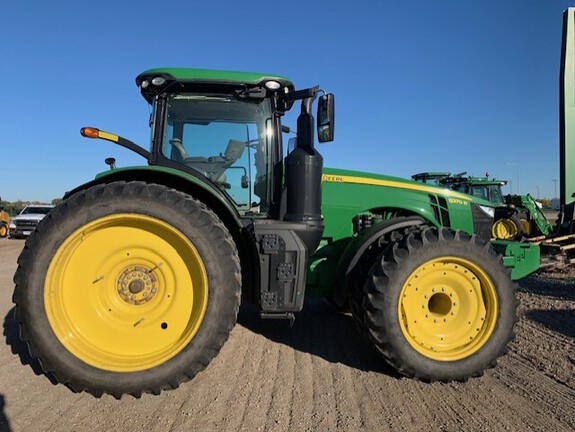 2017 John Deere 8370R Tractor