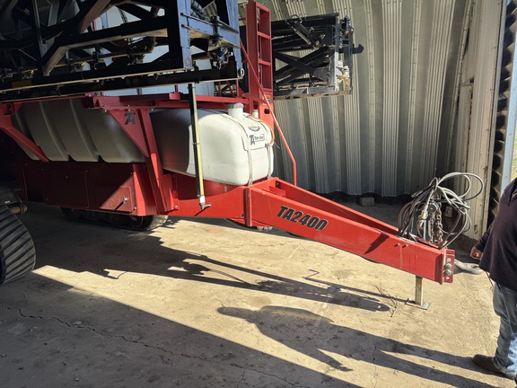 2009 Top Air TA2400 Sprayer