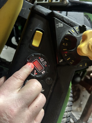 2016 John Deere Z950M Warren Lot Mower 2025 Mower/Zero Turn