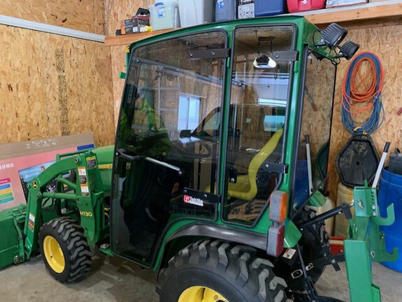 2014 John Deere 2025R Tractor Compact