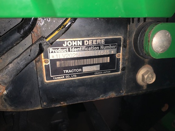 2014 John Deere 2025R Tractor Compact