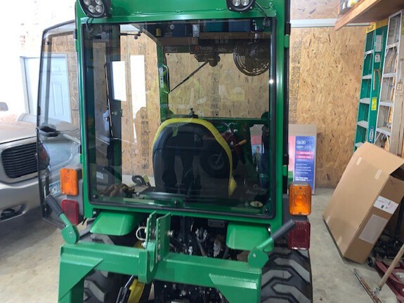 2014 John Deere 2025R Tractor Compact