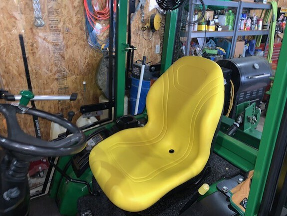 2014 John Deere 2025R Tractor Compact